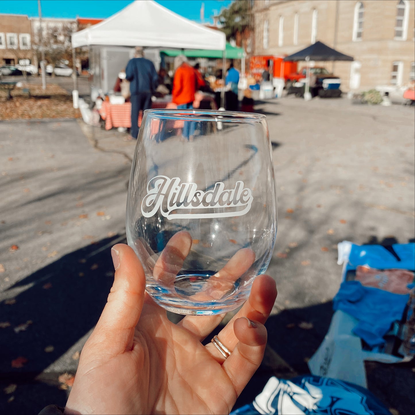 Retro Hillsdale Wine Glass